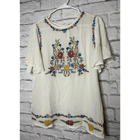 Entro white floral boho embroidered top blouse size Large. - Picture 2 of 7